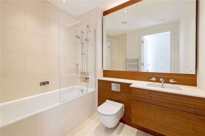 2 bedroom flat, Granville Court, Granville Road BA1 - Available