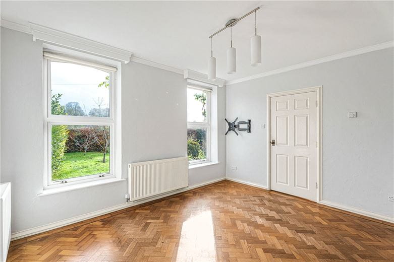 3 bedroom house, Vicarage Road, Stoneleigh CV8 - Available