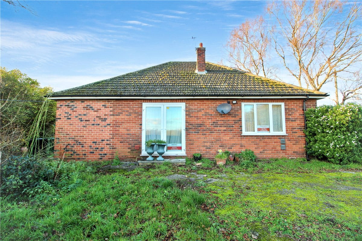 2 bedroom bungalow, Longthorpe Lane, Thorpe WF3 - Available