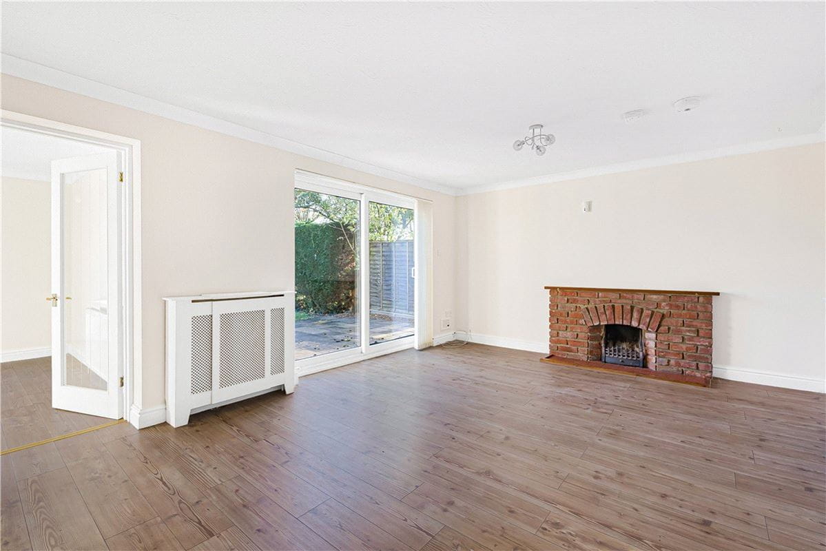 4 bedroom house, Putlowes Drive, Fleet Marston HP18 - Available