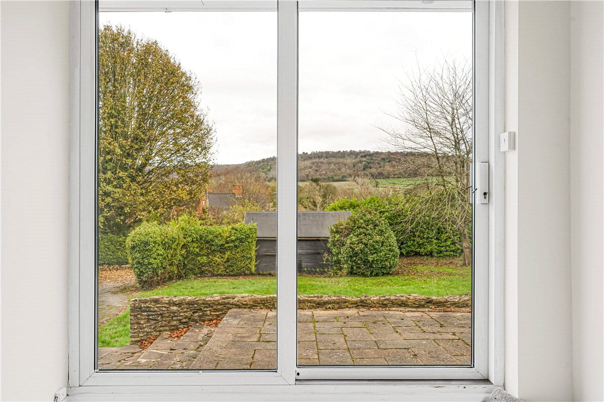 4 bedroom bungalow, South Street, Wendover HP22 - Let Agreed