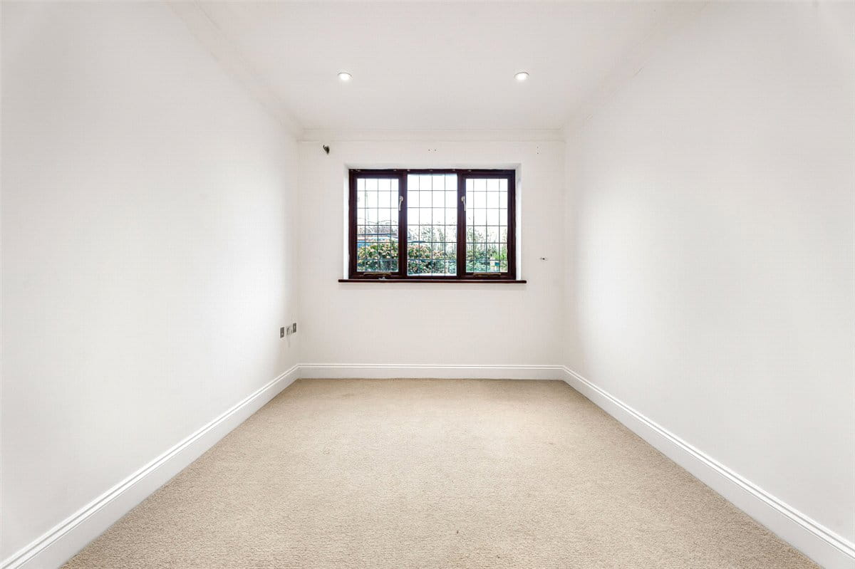 4 bedroom , Nash Lee Lane, Wendover HP22 - Available