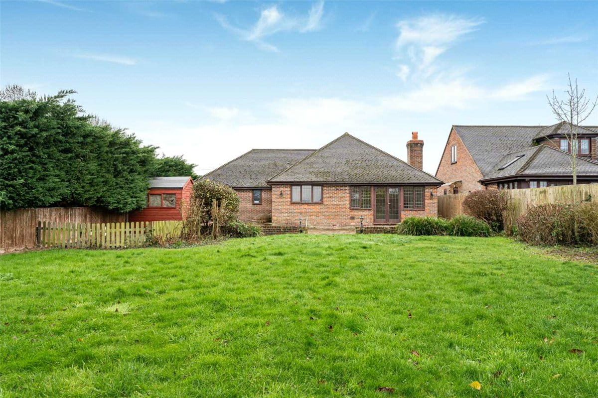 4 bedroom , Nash Lee Lane, Wendover HP22 - Available