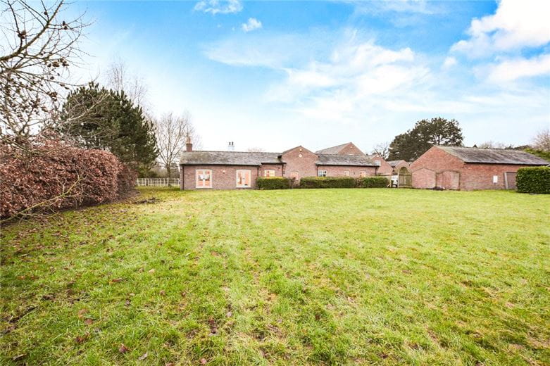 3 bedroom , Bowden View Lane, Mere WA16 - Let Agreed