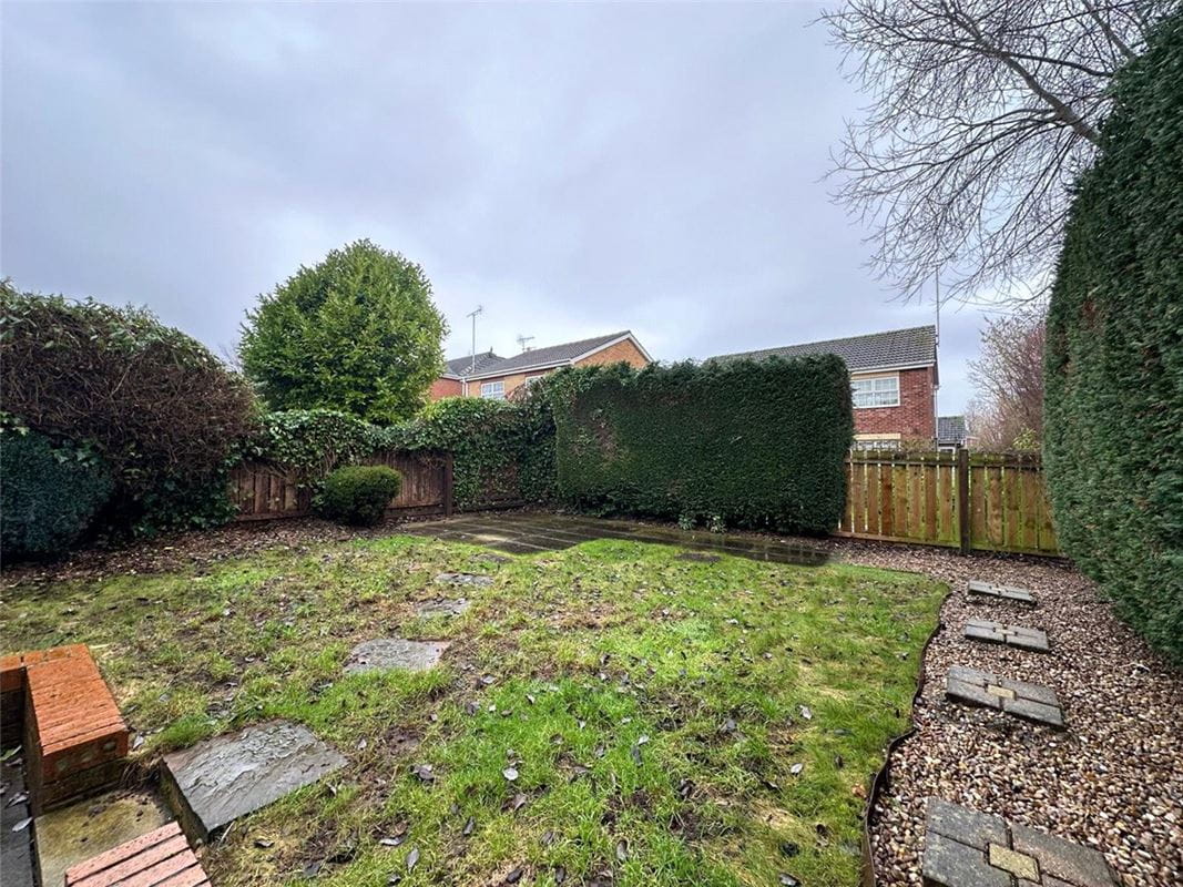 4 bedroom house, Sherbourne Avenue, Bramley S66 - Available