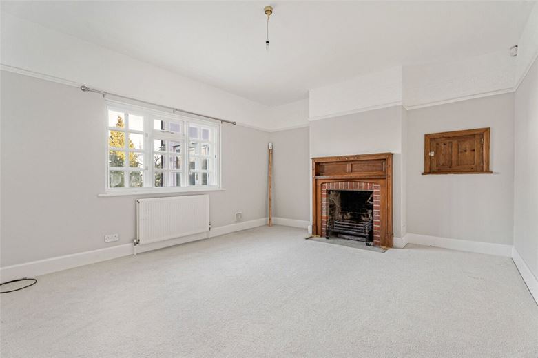 5 bedroom house, Ellesborough Road, Wendover HP22 - Available