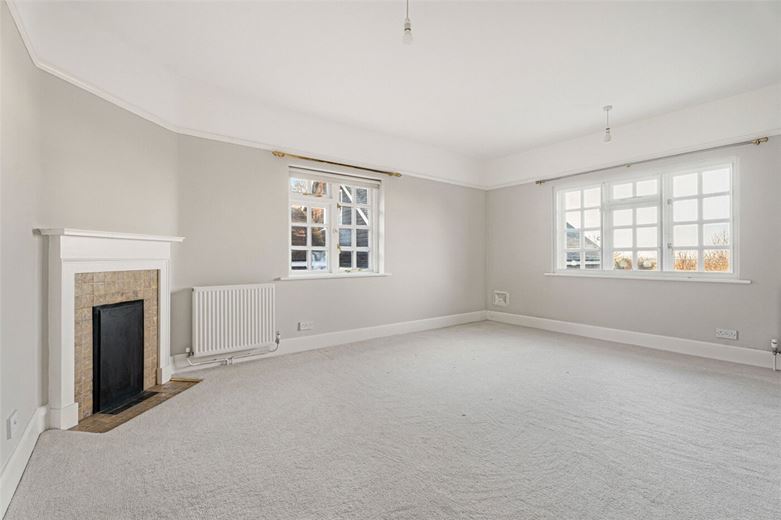 5 bedroom house, Ellesborough Road, Wendover HP22 - Available