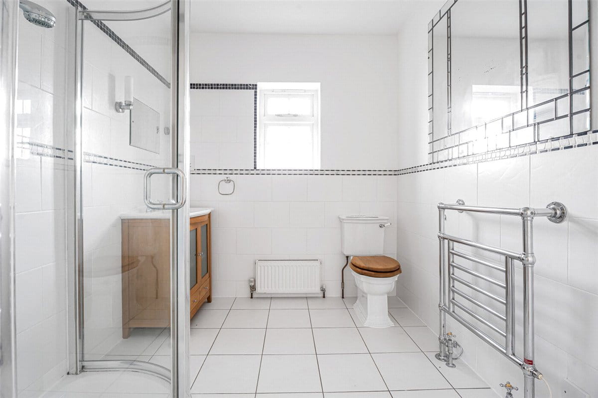 5 bedroom house, Ellesborough Road, Wendover HP22 - Available