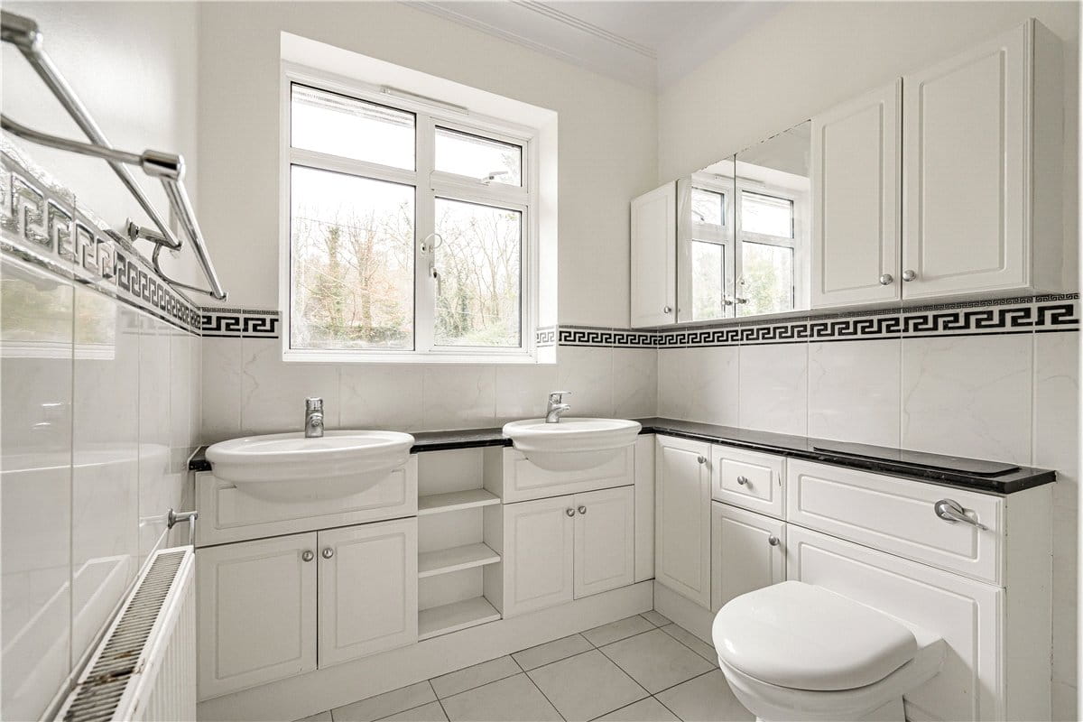 5 bedroom house, Ellesborough Road, Wendover HP22 - Let Agreed