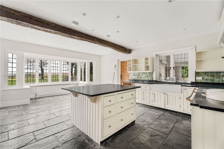 4 bedroom house, Potter Row, Great Missenden HP16 - Available