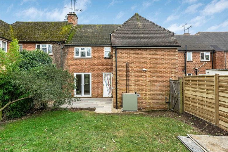 3 bedroom house, Sibleys Rise, South Heath HP16 - Available