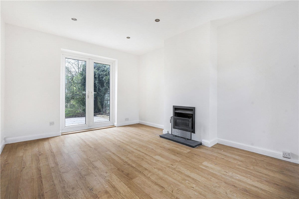 3 bedroom house, Sibleys Rise, South Heath HP16 - Available