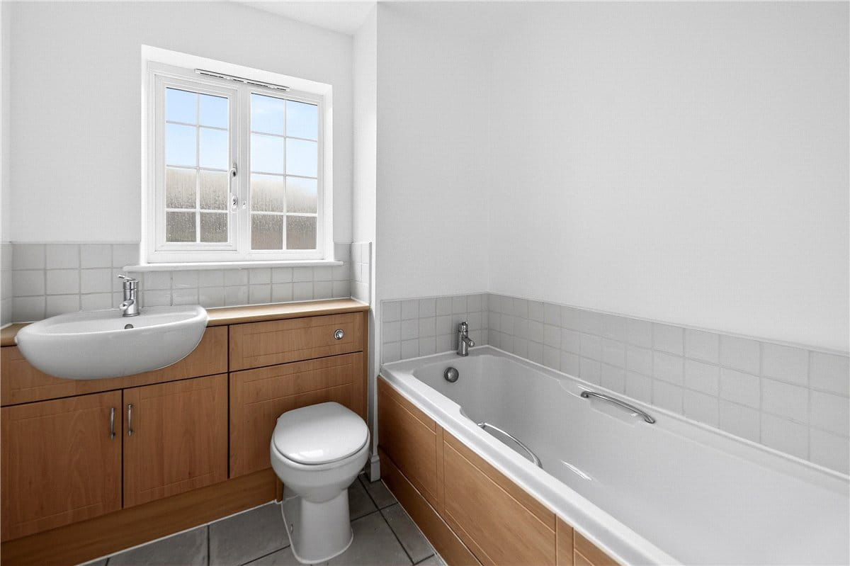 6 bedroom house, Arborfields Close, Kenilworth CV8 - Available