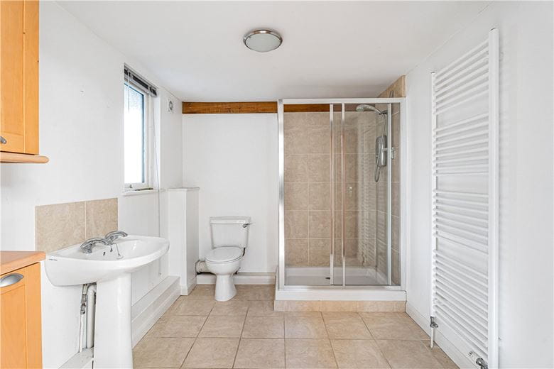 6 bedroom house, Ellesborough Road, Wendover HP22 - Available