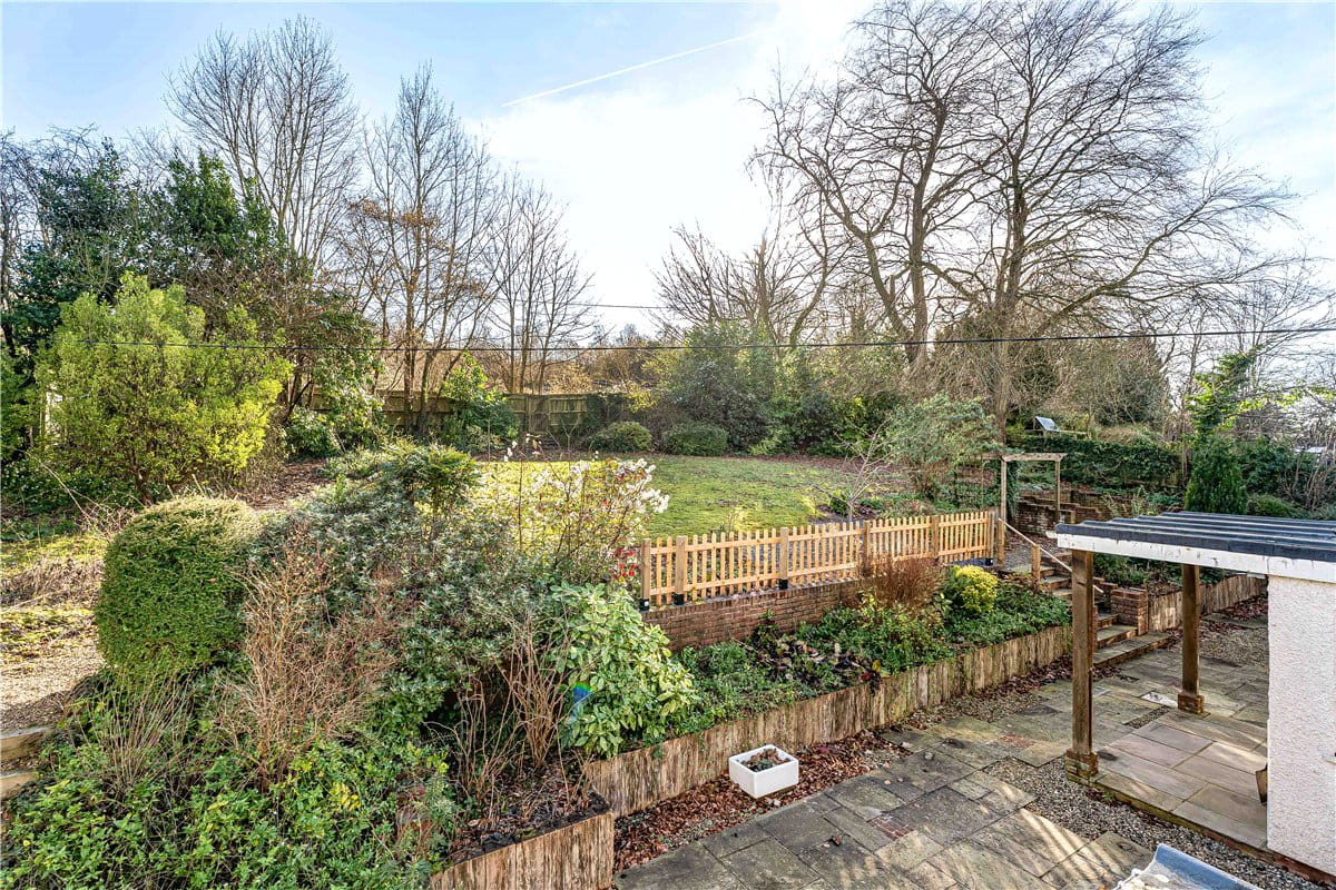 6 bedroom house, Ellesborough Road, Wendover HP22 - Available