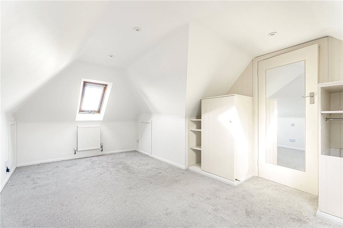 6 bedroom house, Ellesborough Road, Wendover HP22 - Available