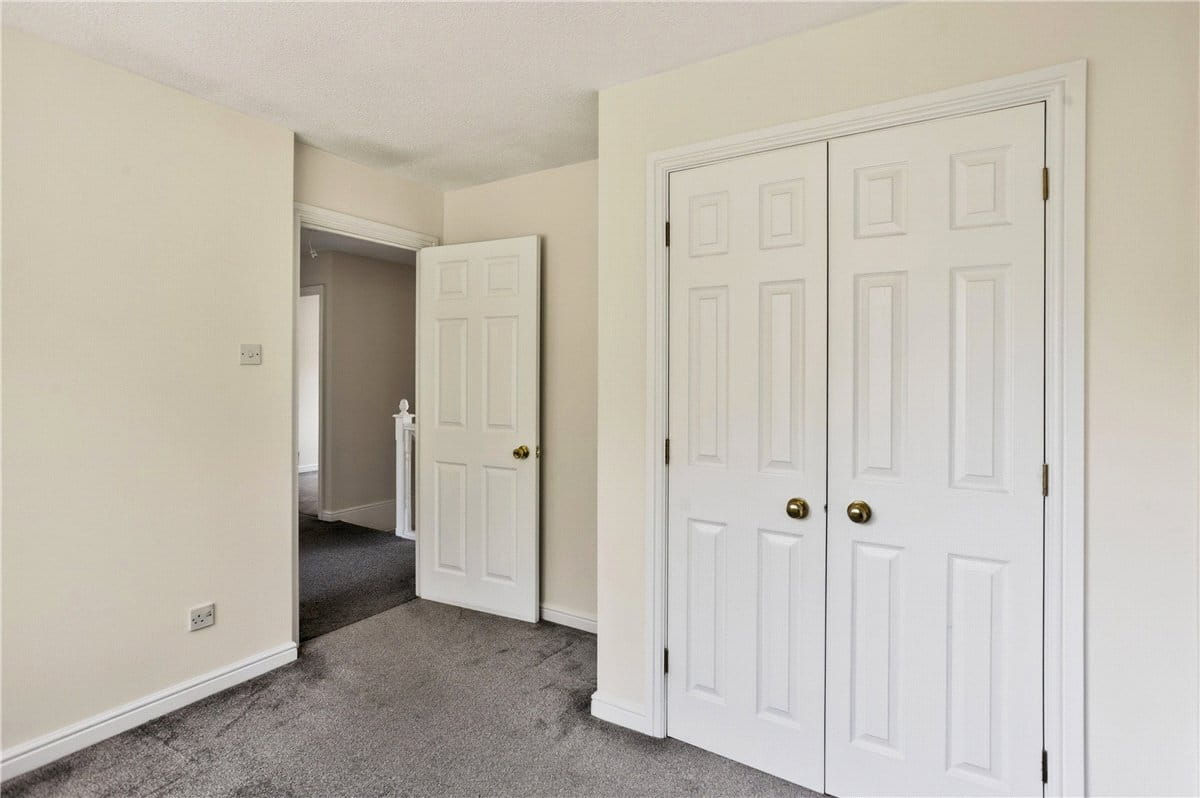 4 bedroom house, Wood Fields, Bramley S66 - Available