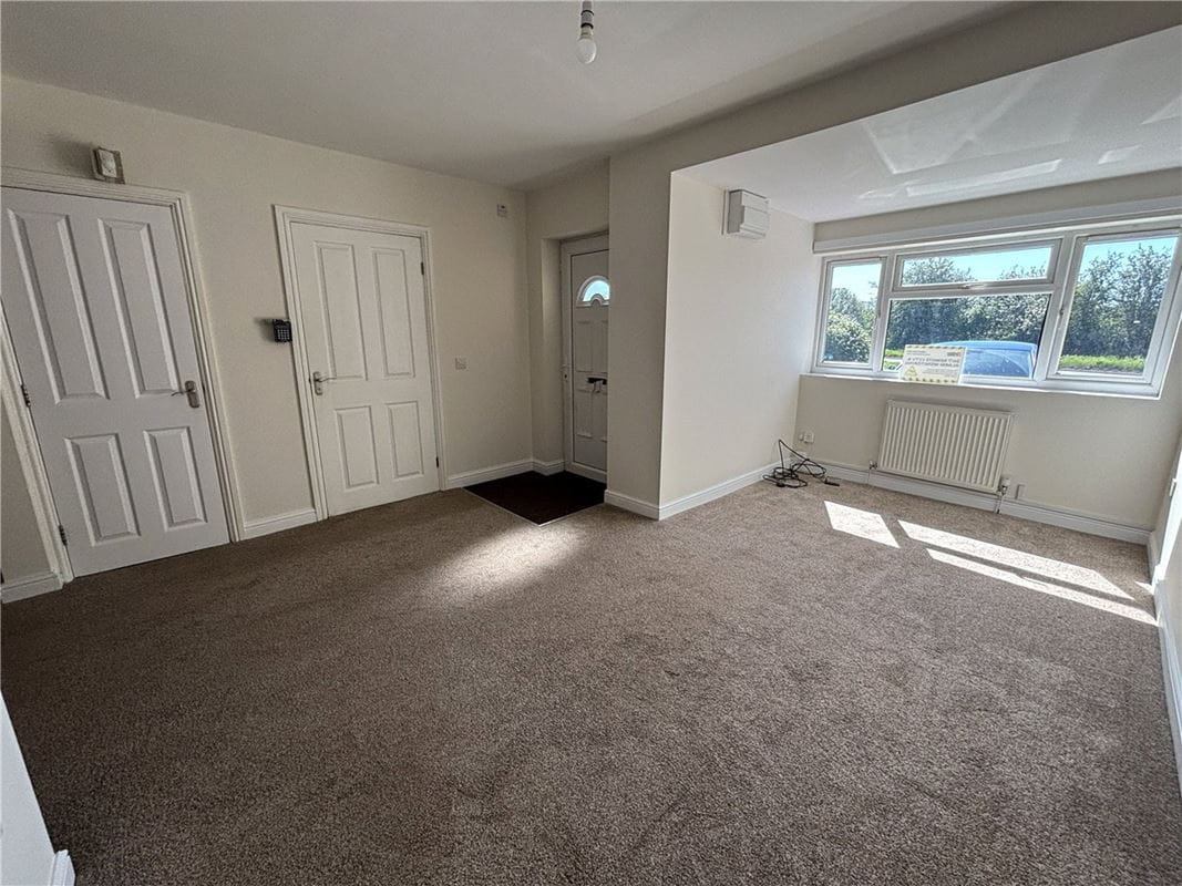 4 bedroom house, Nascot Close, Bramley S66 - Available
