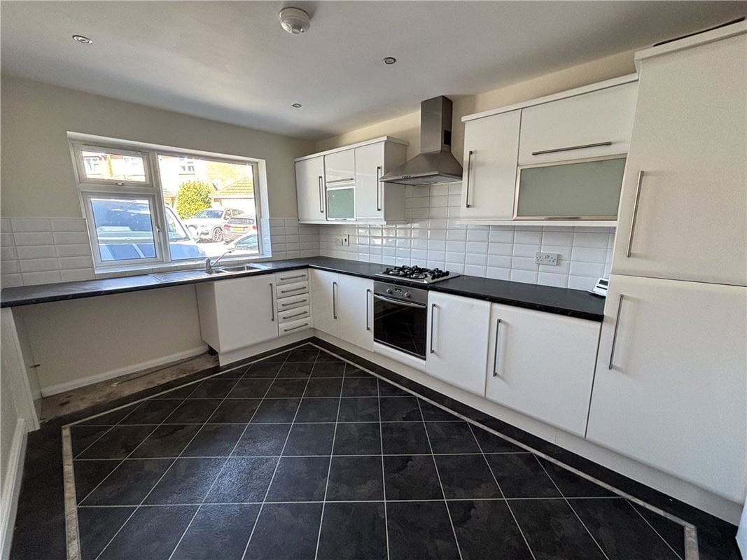 3 bedroom bungalow, Nascot Close, Bramley S66 - Let Agreed