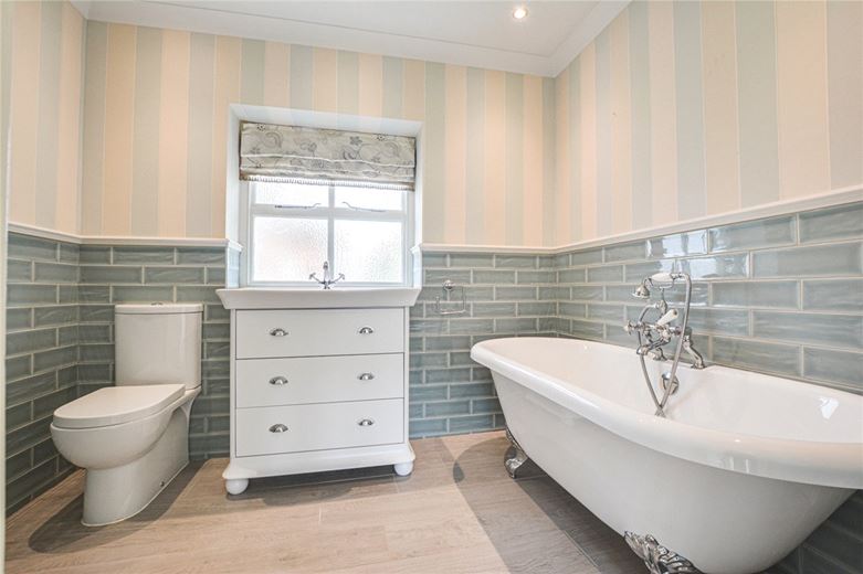 4 bedroom house, Glazebrook Lane, Glazebrook WA3 - Let Agreed