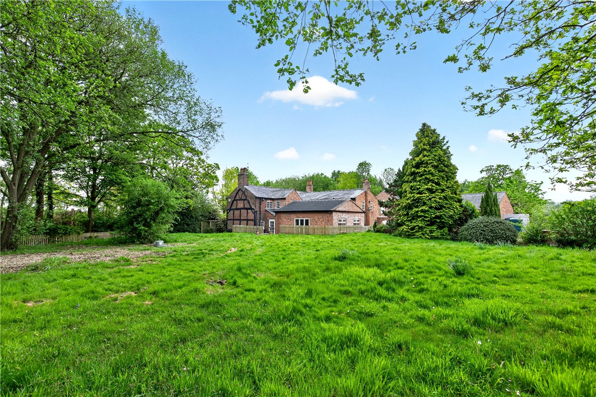 4 bedroom house, Hulse Heath Lane, Mere WA16 - Available