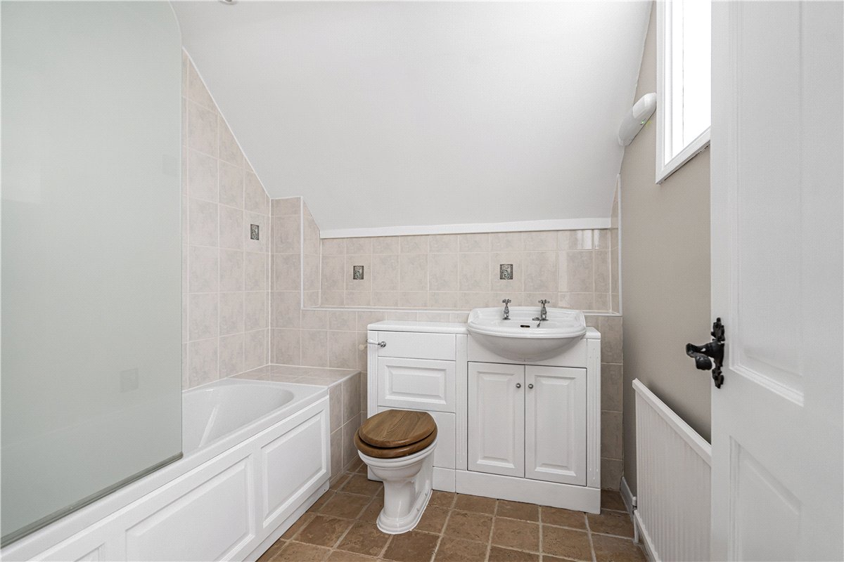 4 bedroom cottage, Aylesbury Road, Great Missenden HP16 - Let Agreed
