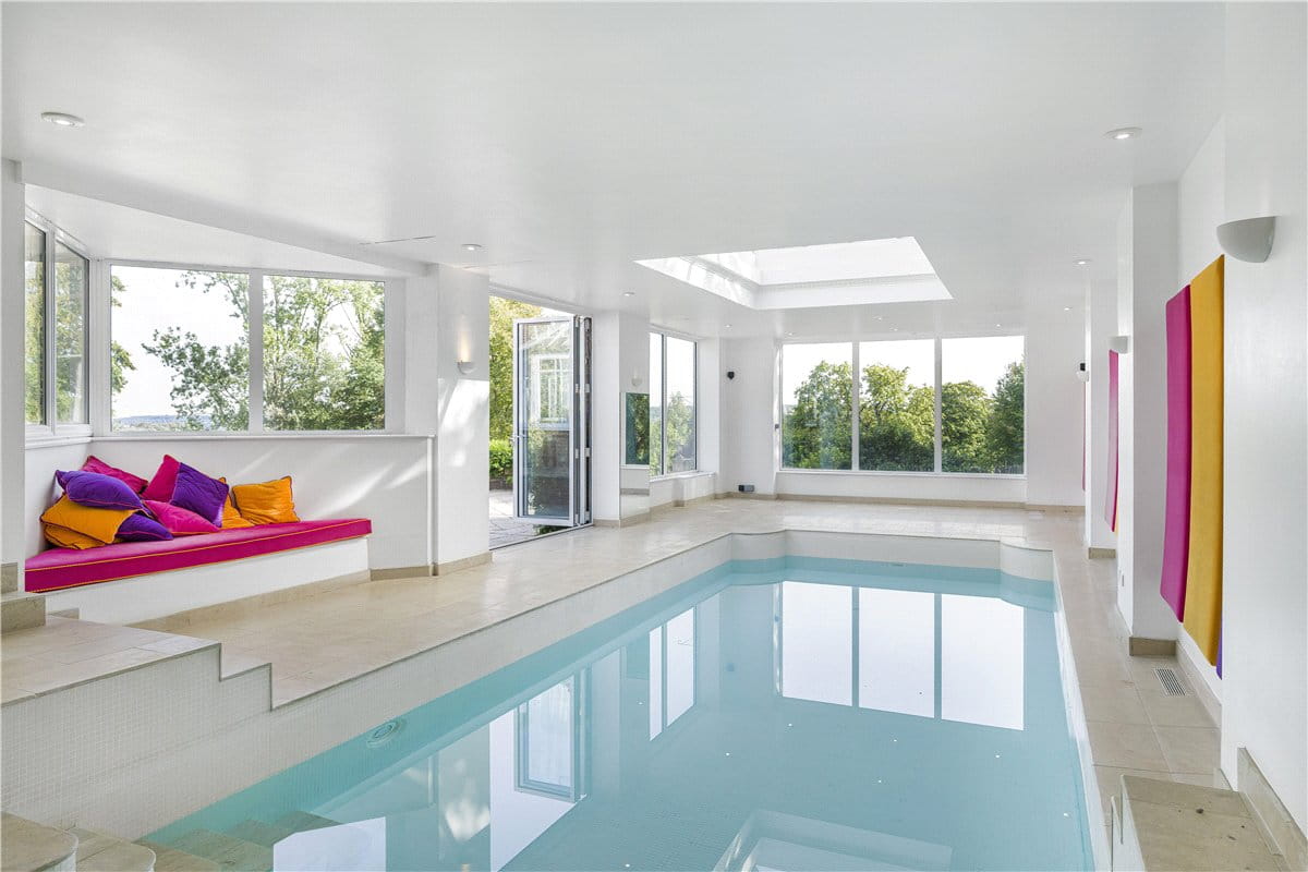 6 bedroom house, Chalk Lane, Hyde Heath HP6 - Available
