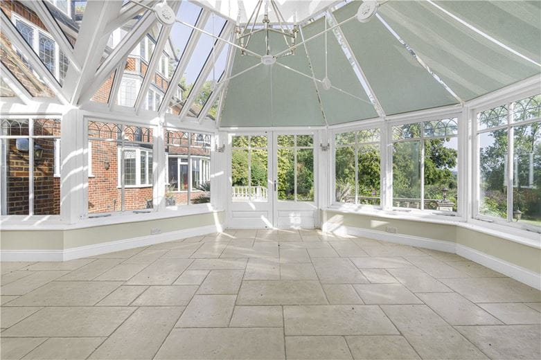 6 bedroom house, Chalk Lane, Hyde Heath HP6 - Available