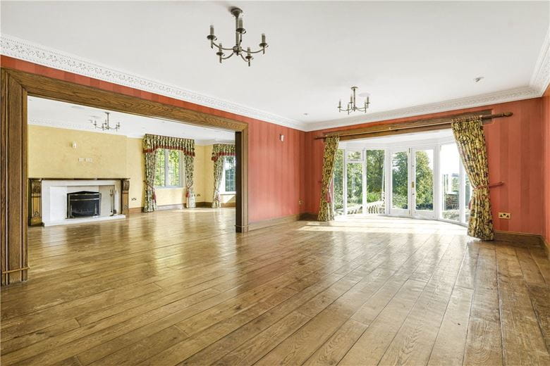 6 bedroom house, Chalk Lane, Hyde Heath HP6 - Available