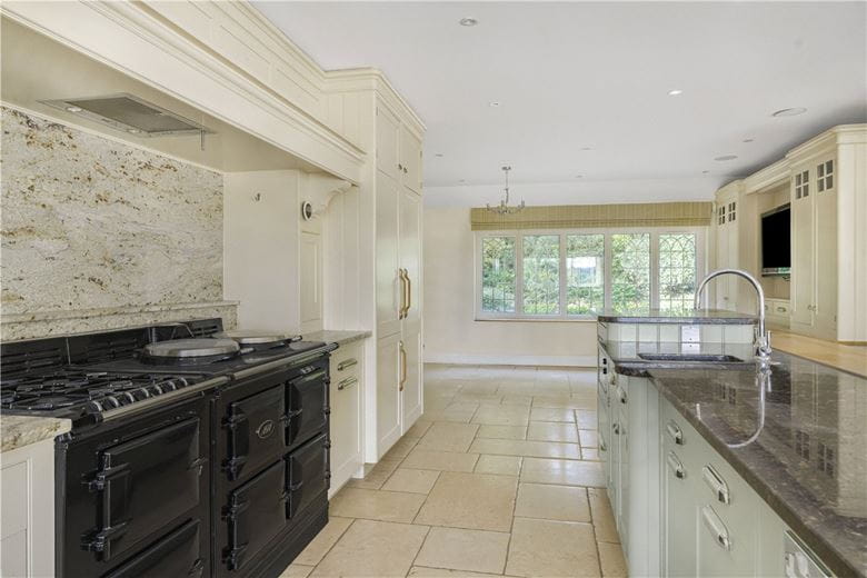 6 bedroom house, Chalk Lane, Hyde Heath HP6 - Available
