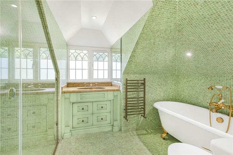 6 bedroom house, Chalk Lane, Hyde Heath HP6 - Available