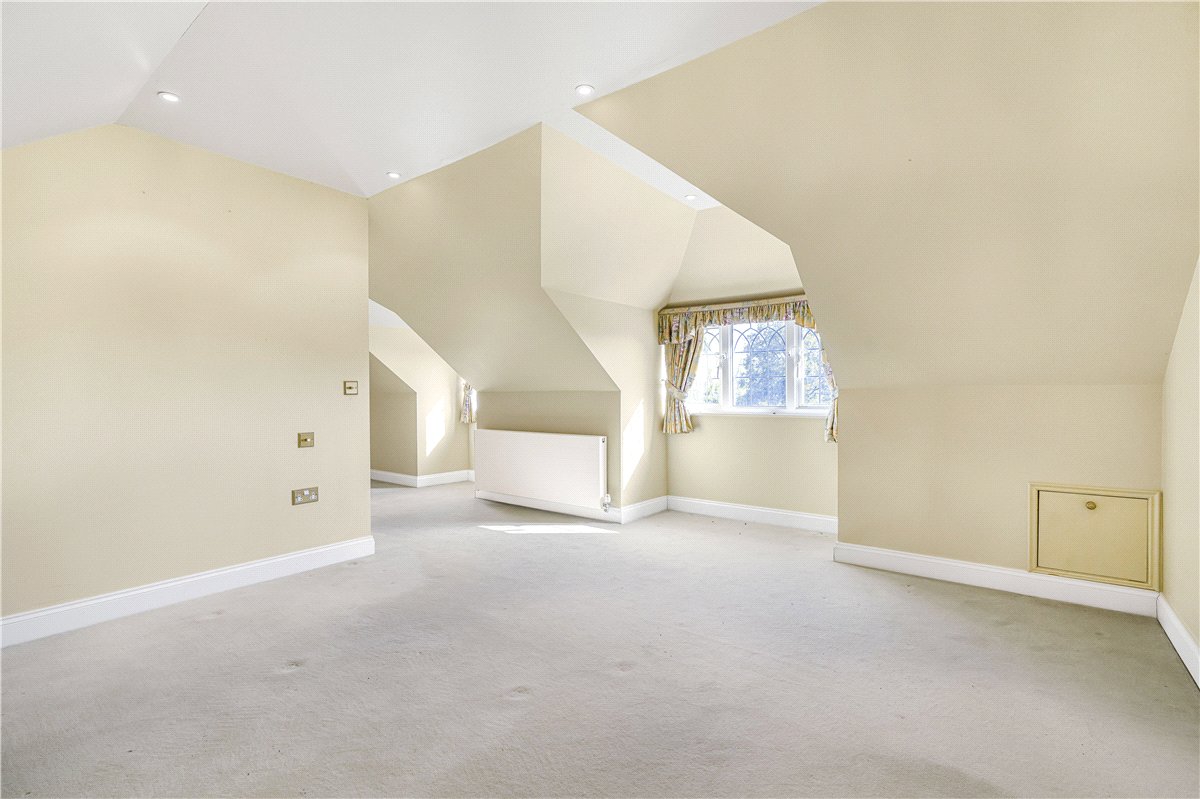 6 bedroom house, Chalk Lane, Hyde Heath HP6 - Available
