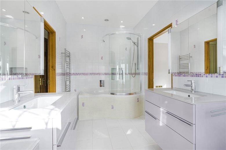 6 bedroom house, Chalk Lane, Hyde Heath HP6 - Available