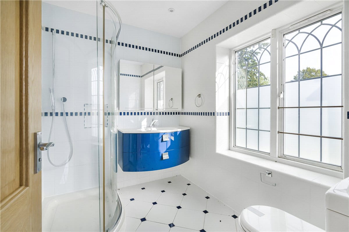 6 bedroom house, Chalk Lane, Hyde Heath HP6 - Available
