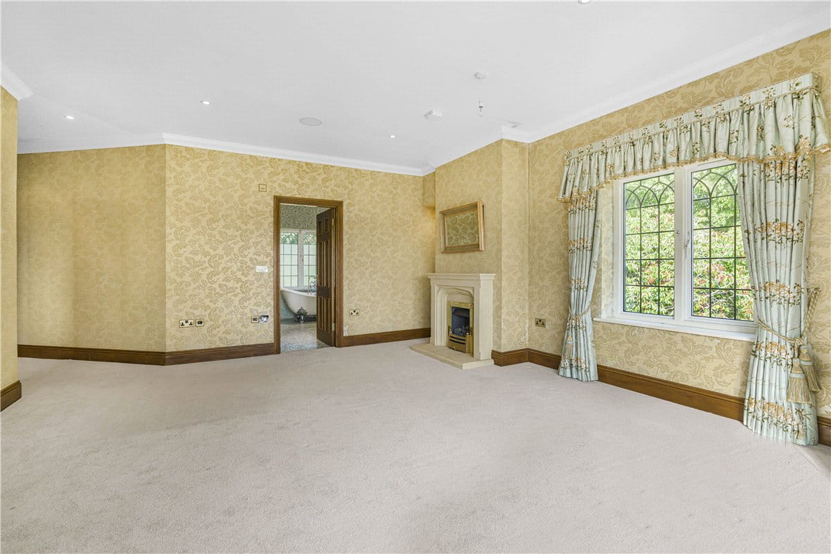 6 bedroom house, Chalk Lane, Hyde Heath HP6 - Available