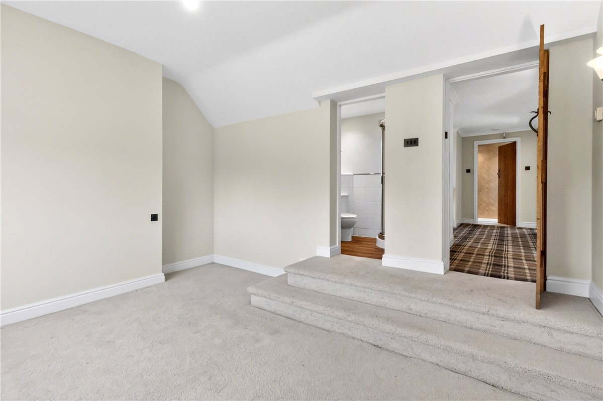 5 bedroom house, Hamley Heath, Rugeley WS15 - Available