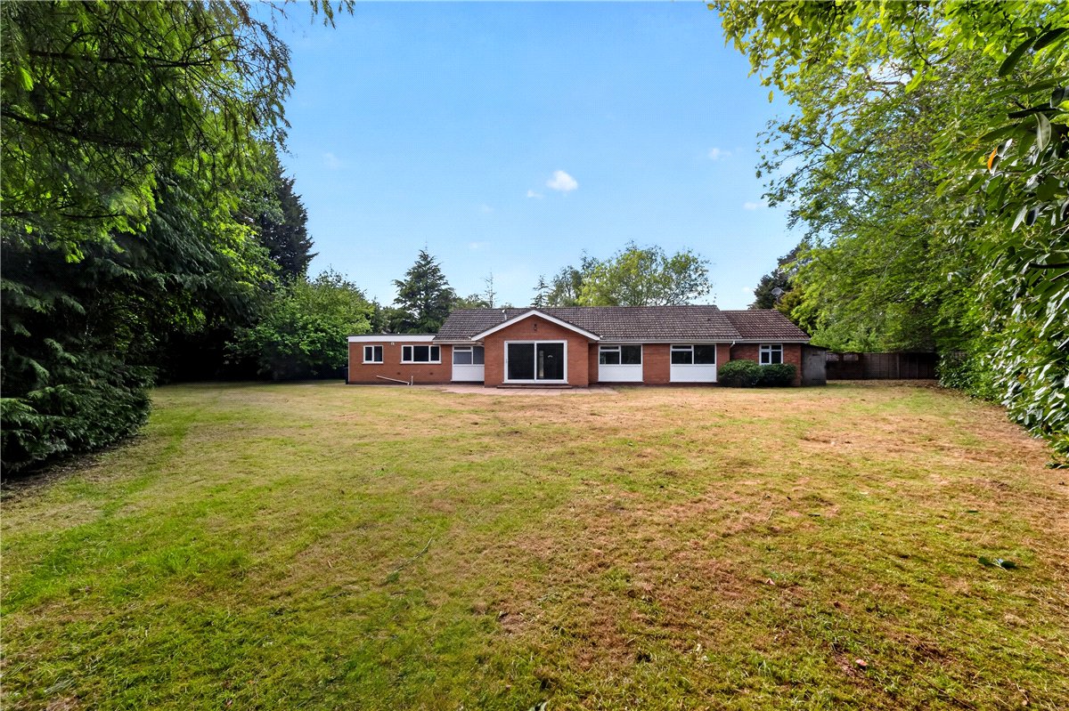 4 bedroom bungalow, Pool Meadow Close, Solihull B91 - Available