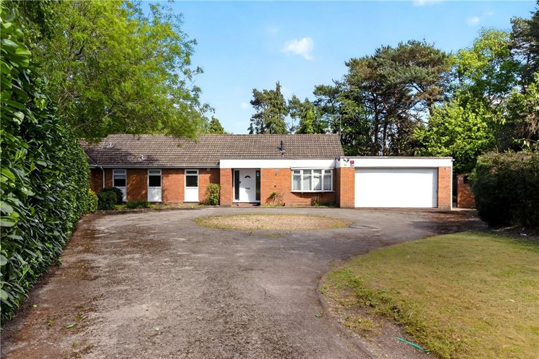 4 bedroom bungalow, Pool Meadow Close, Solihull B91 - Available