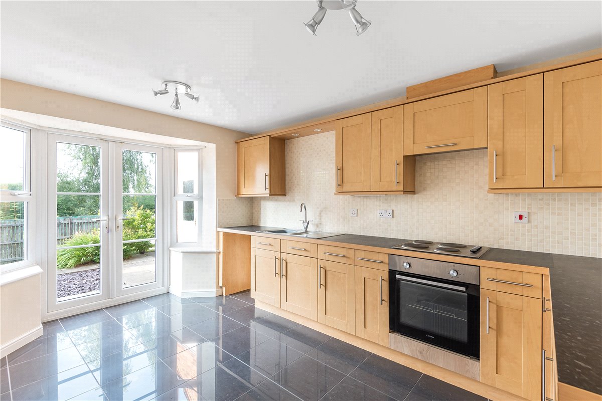 4 bedroom house, Sandwath Drive, Church Fenton LS24 - Available