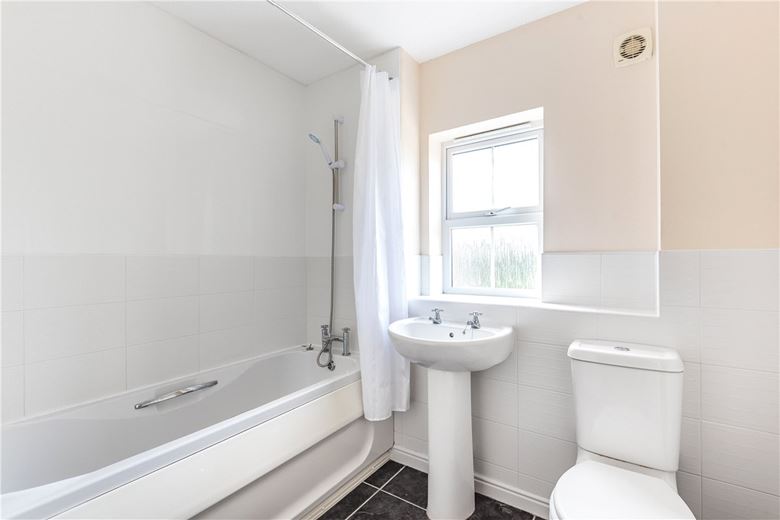 4 bedroom house, Sandwath Drive, Church Fenton LS24 - Available