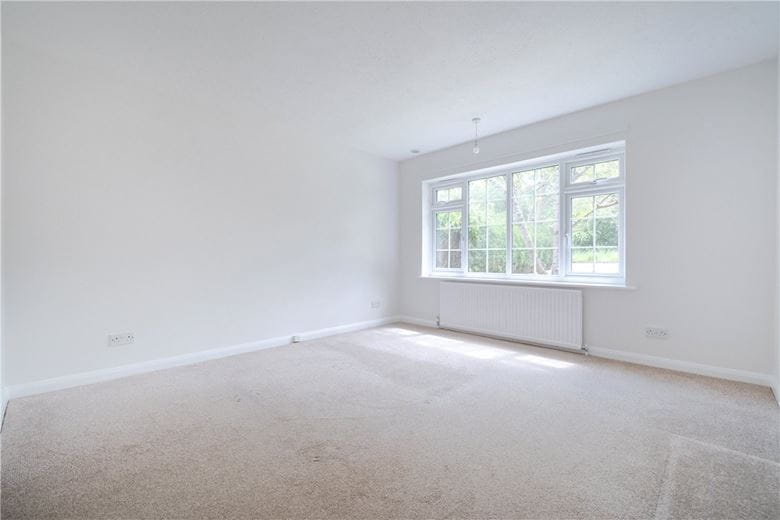 3 bedroom bungalow, Nash Lee Lane, Wendover HP22 - Available