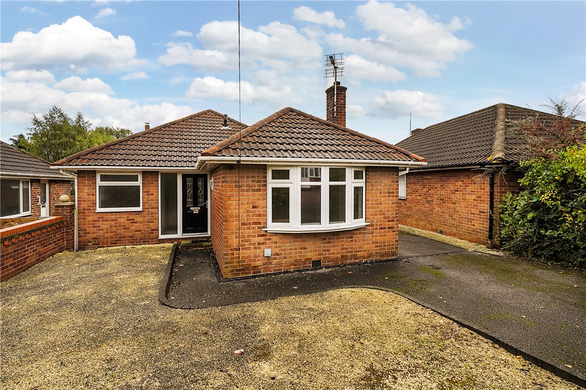 3 bedroom bungalow, Cherry Tree Road, Wales S26 - Let Agreed
