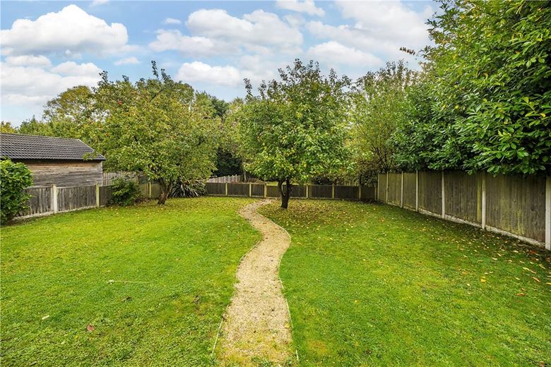 3 bedroom bungalow, Cherry Tree Road, Wales S26 - Let Agreed