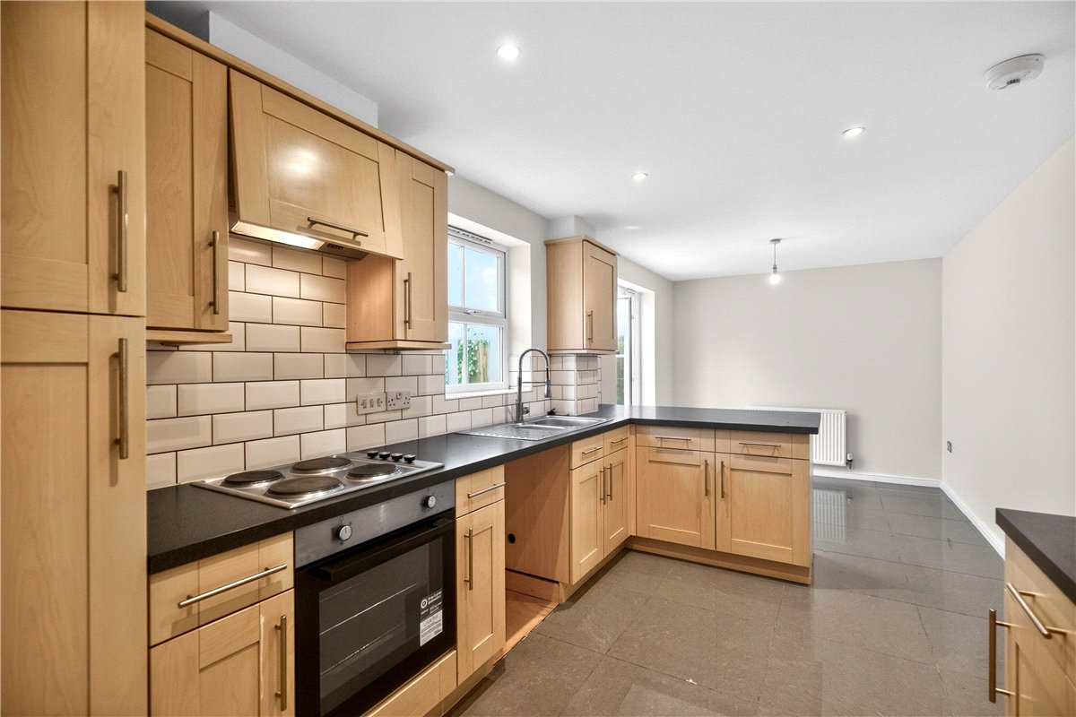 4 bedroom house, Sandwath Drive, Church Fenton LS24 - Available