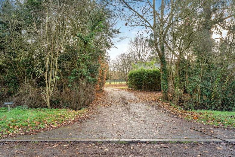 4 bedroom bungalow, Nash Lee Lane, Wendover HP22