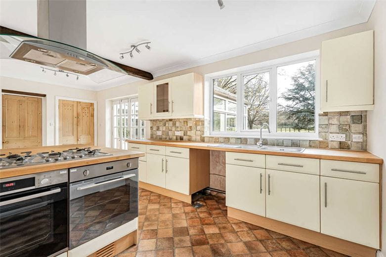 4 bedroom bungalow, Nash Lee Lane, Wendover HP22