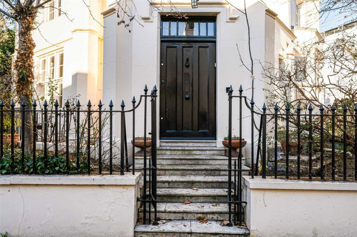 4 bedroom house, Park Village West, London NW1 - Available