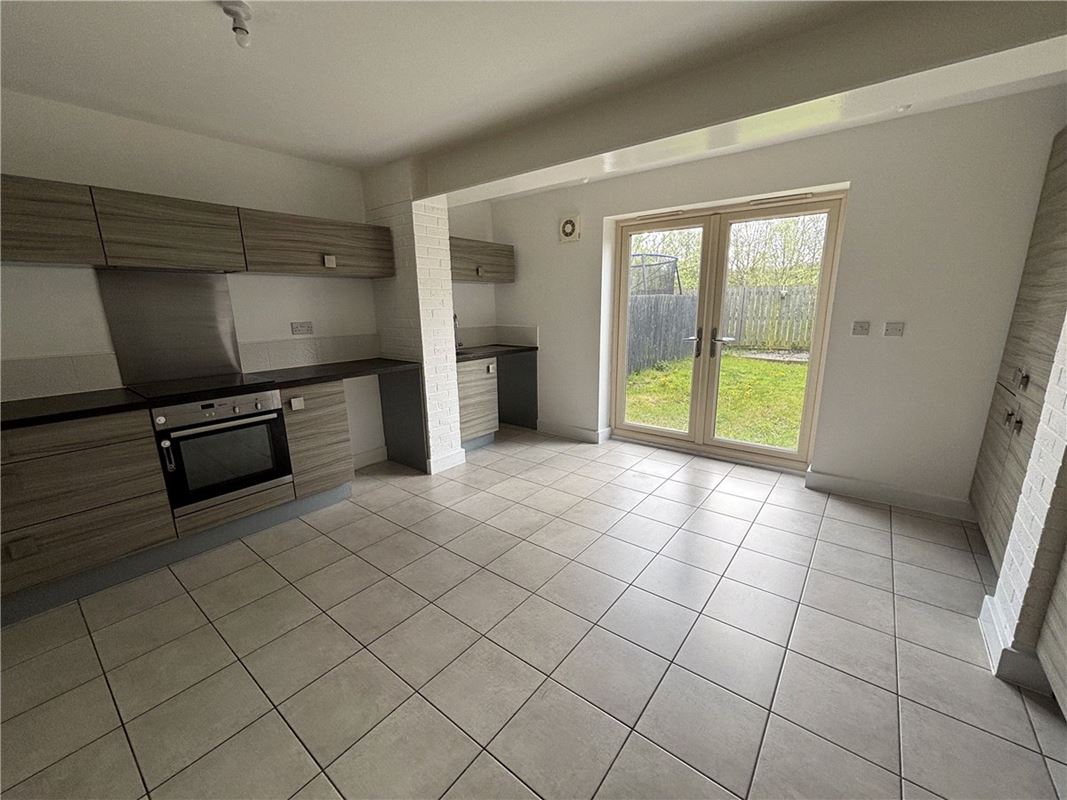 4 bedroom house, Comelybank Drive, Mexborough S64 - Available