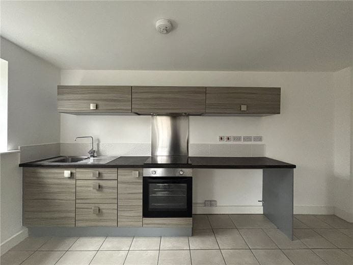 2 bedroom house, Comelybank Drive, Mexborough S64 - Available