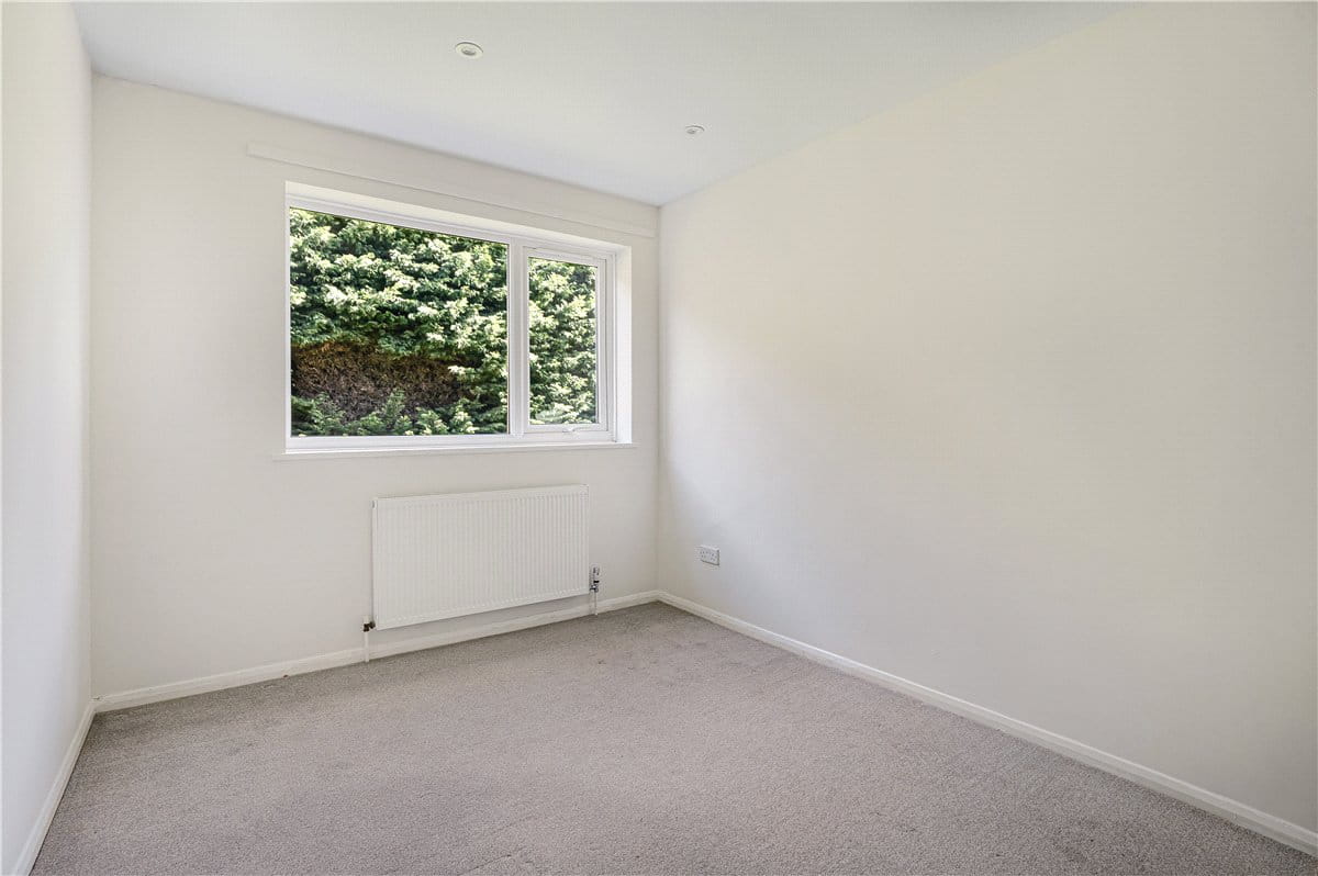 4 bedroom bungalow, London Road, Wendover HP22 - Available